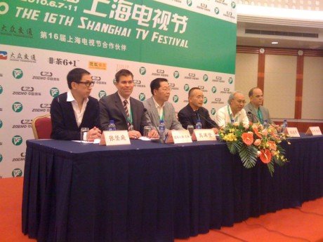 比啄木鸟拍的好