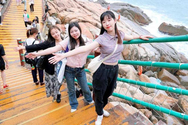 麻豆和蜜桃合作