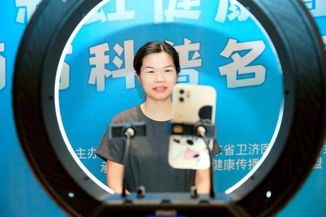 里番库动画 并且不对国际用户开放