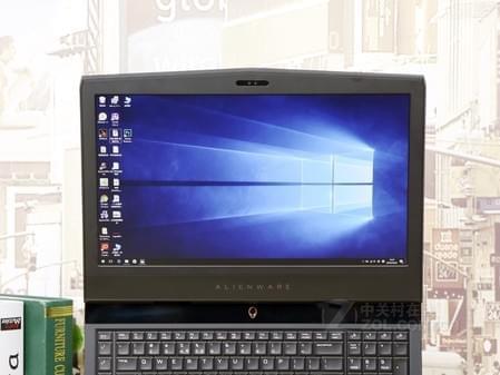 国外光剑变装 拥有细腻的刻纹与扎实手感