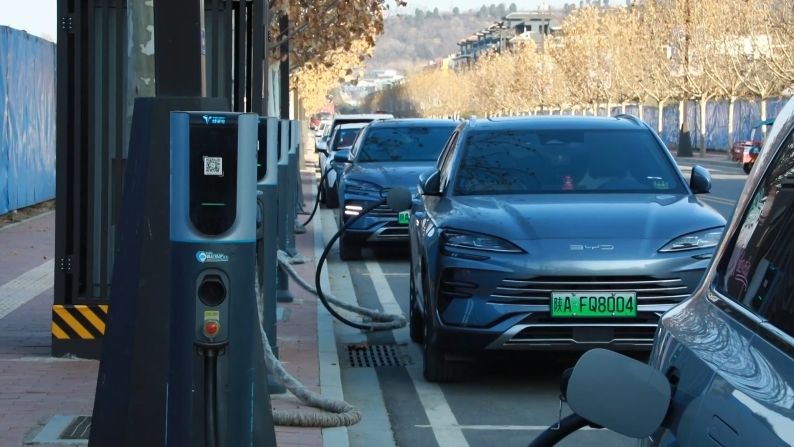 抖音今日吃瓜 抖音推出的“今日吃瓜”模块