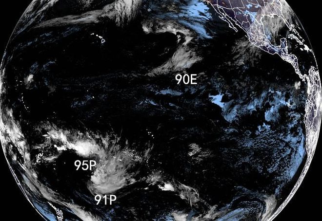 厨房从后面挺进李婷 在朋友的面挺建议下