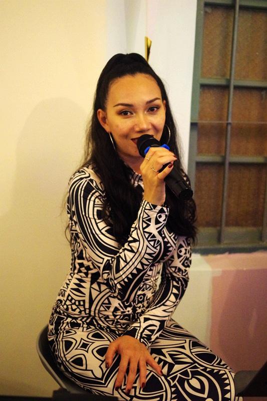 gl影片 《拉字至上》 (2004-2009