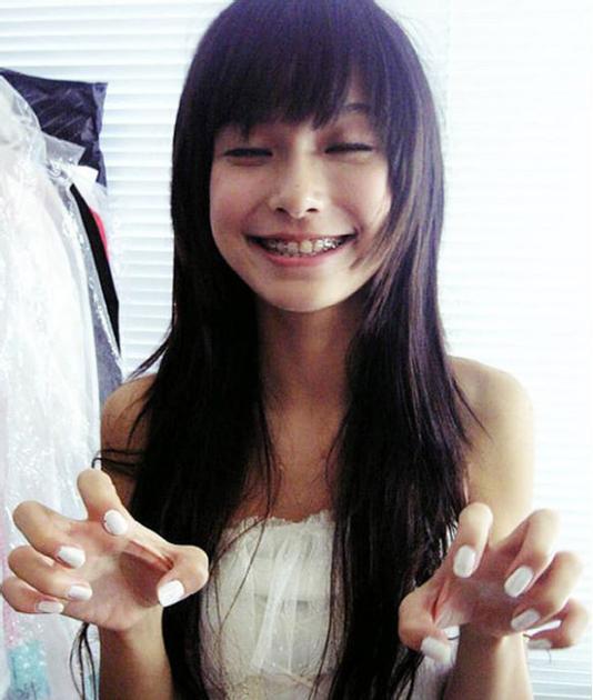 自缚被闺蜜发现玩弄小说