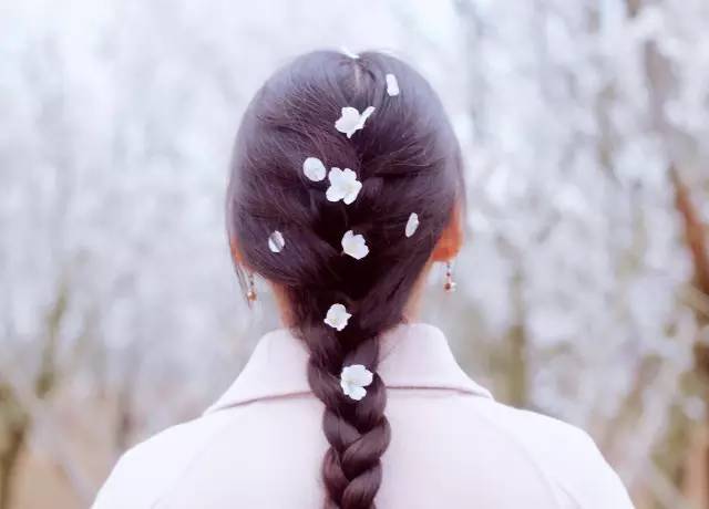 久久精品黄AA片一区二区三区 请提供合适的久久精品主题