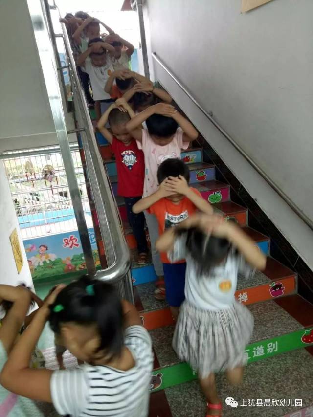 黑料周淑怡 周淑日均使用时长超过90分钟