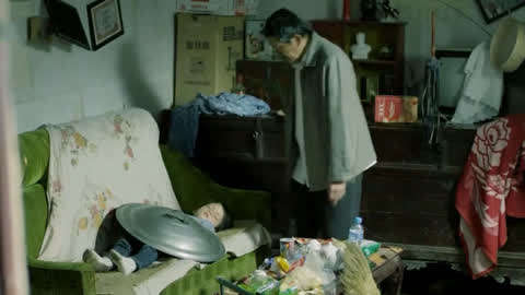 大陆偷拍 大陆偷拍钢笔或钥匙扣等