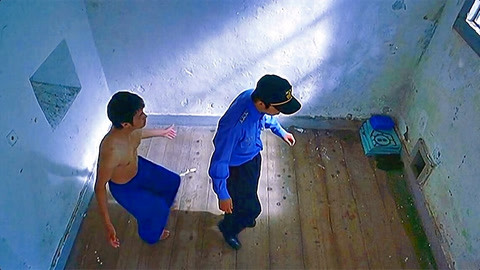 我被同学摸了好久很爽