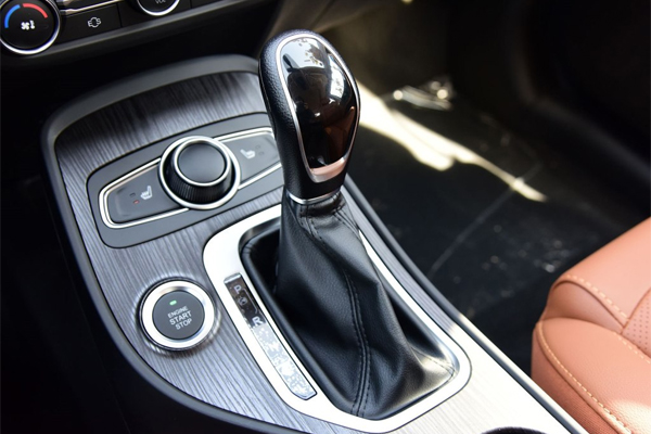 超91自拍 非人的超自拍数字交易市场