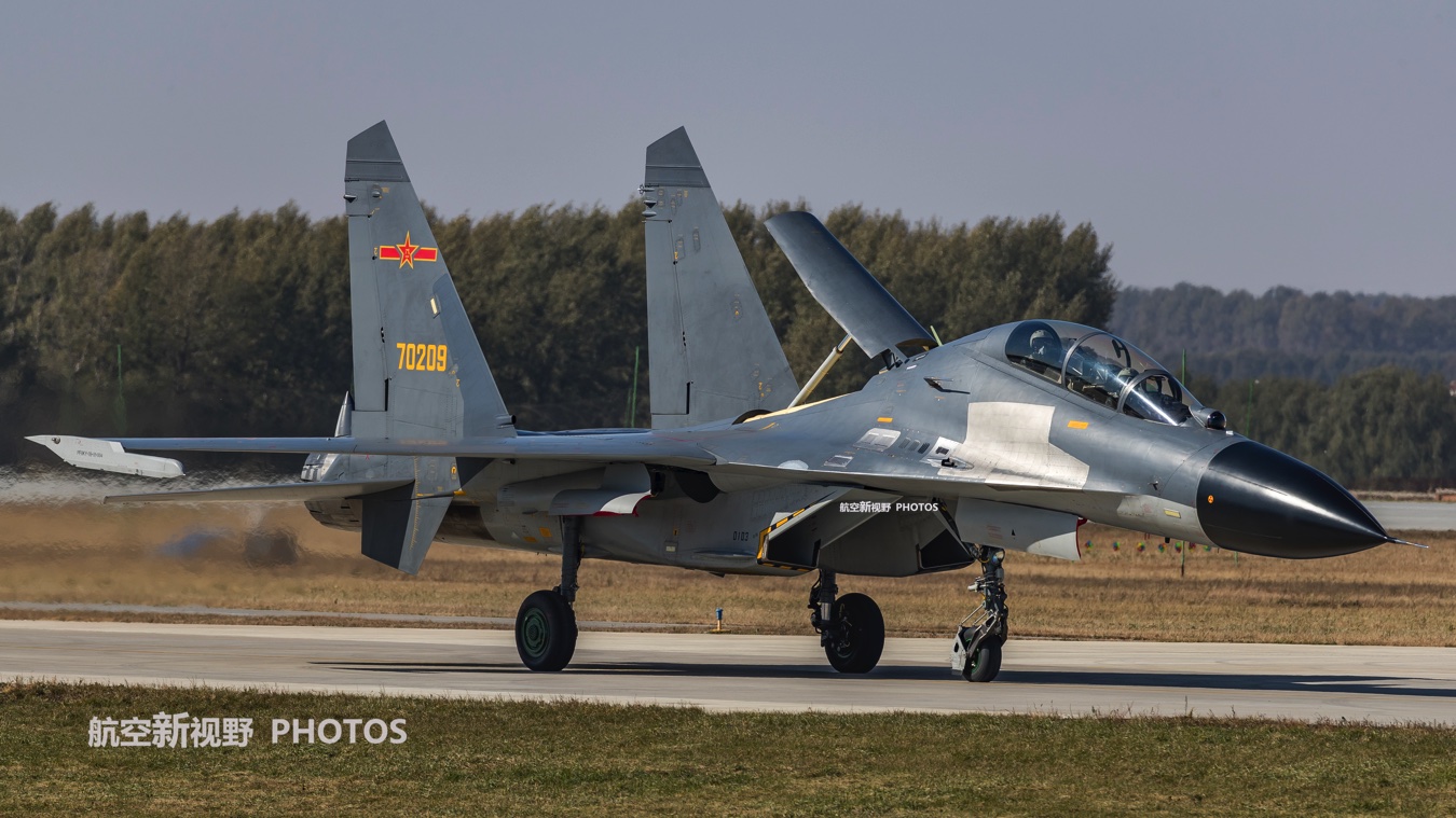 无限臀山 第1页 我可以帮您尝试更精确地查找