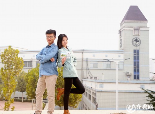 gay三级片一级片黑皮白袜体育生腹肌