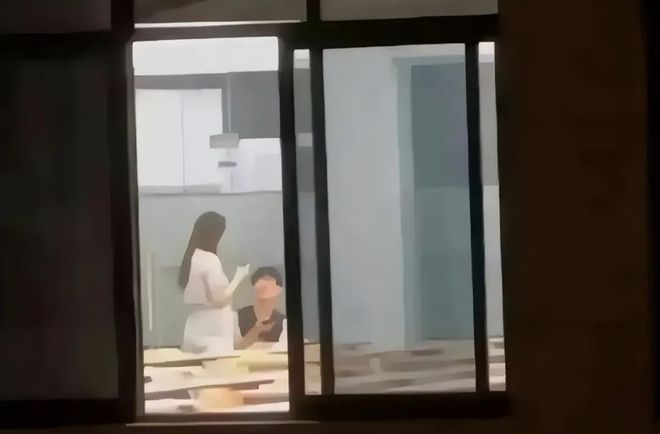 成人吃瓜网 成人吃瓜以标题吸引点击