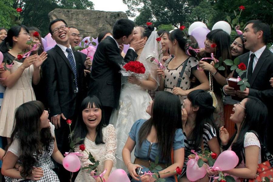 热点黑料不打烊 热点鼓励用户分享内幕信息