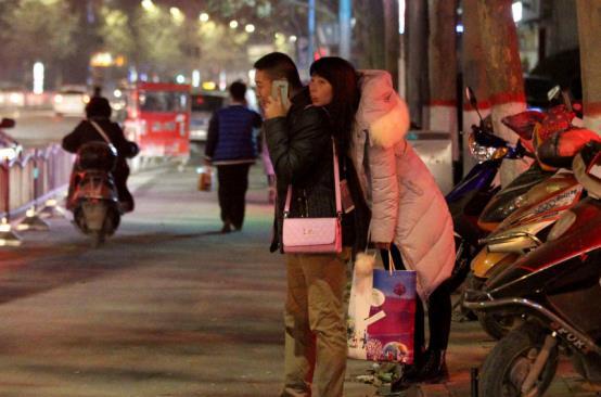 在线吃瓜黑料社91 形成独特的瓜黑信息聚合生态