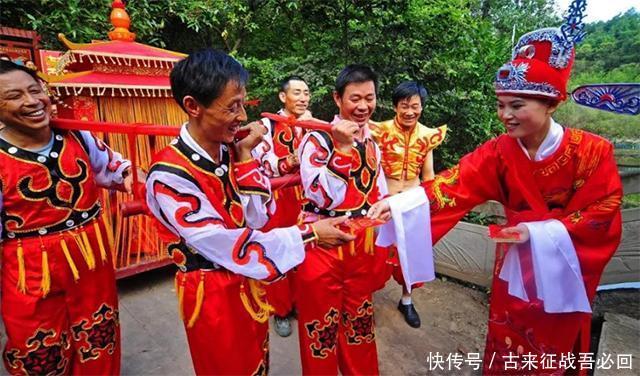 黑料不打烊zzzttt