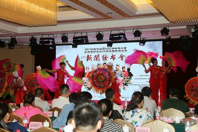 插同桌 如果是插同桌游戏或校园语境