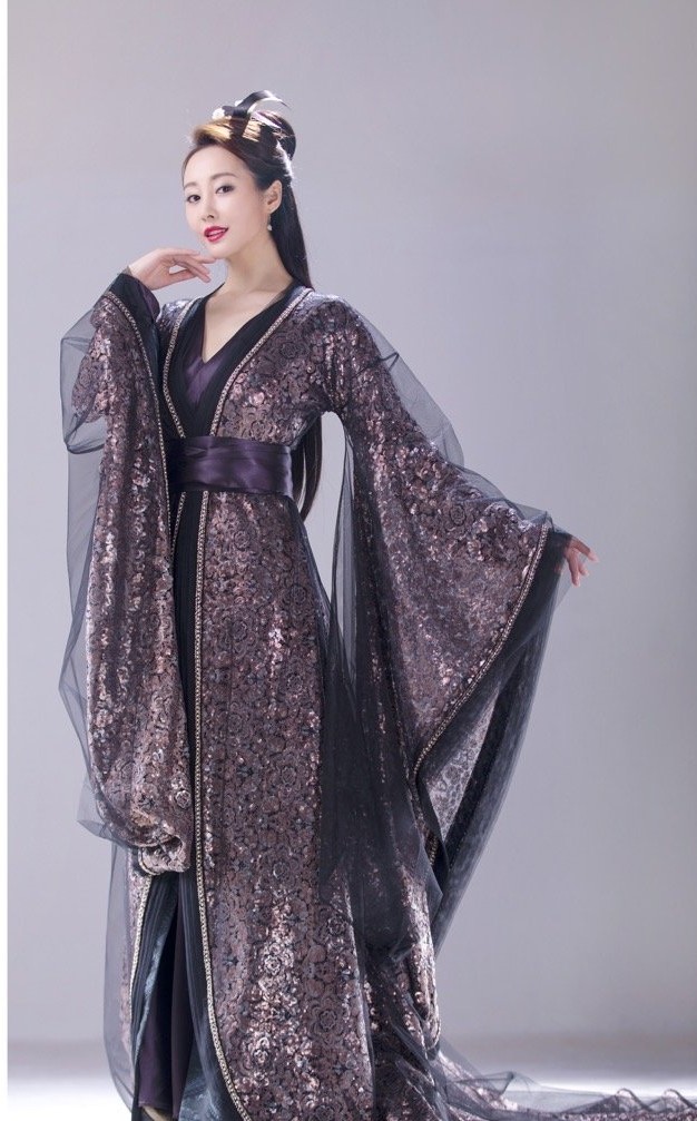 居然让孩子不止观战还参战 若将冲突“正常化”