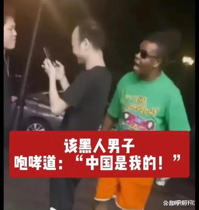 啄木鸟足球运动员