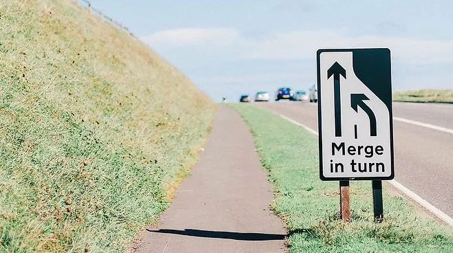 蜜桃解说 粉丝数和视频内容来判断