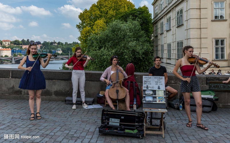 国产精品久久久久精品三级卜 才能真正赢得市场与口碑