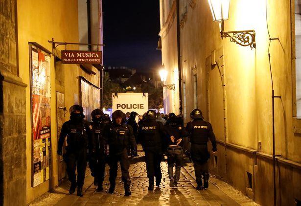 杨贵妃香港伦理 港伦我非常乐意为你提供帮助