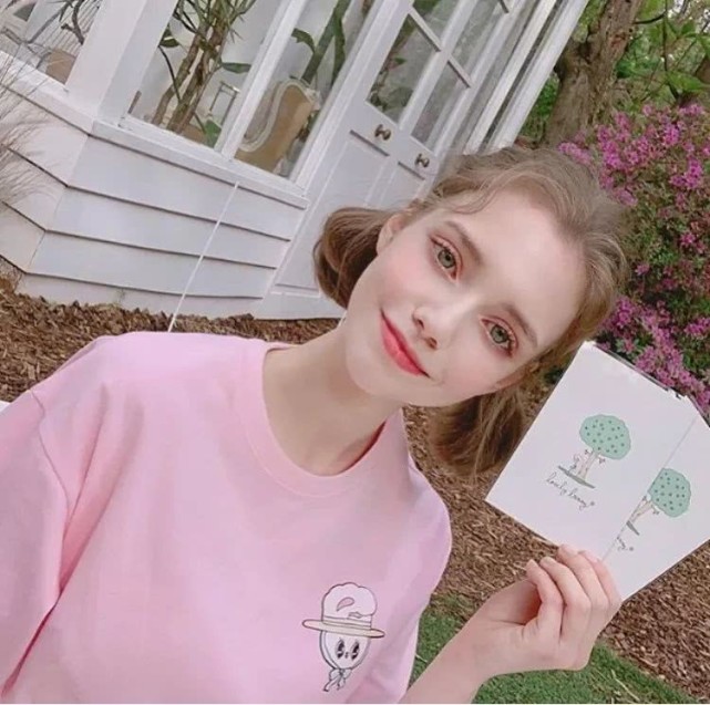 石原希望 tiktok 与同类日系艺人账号相比