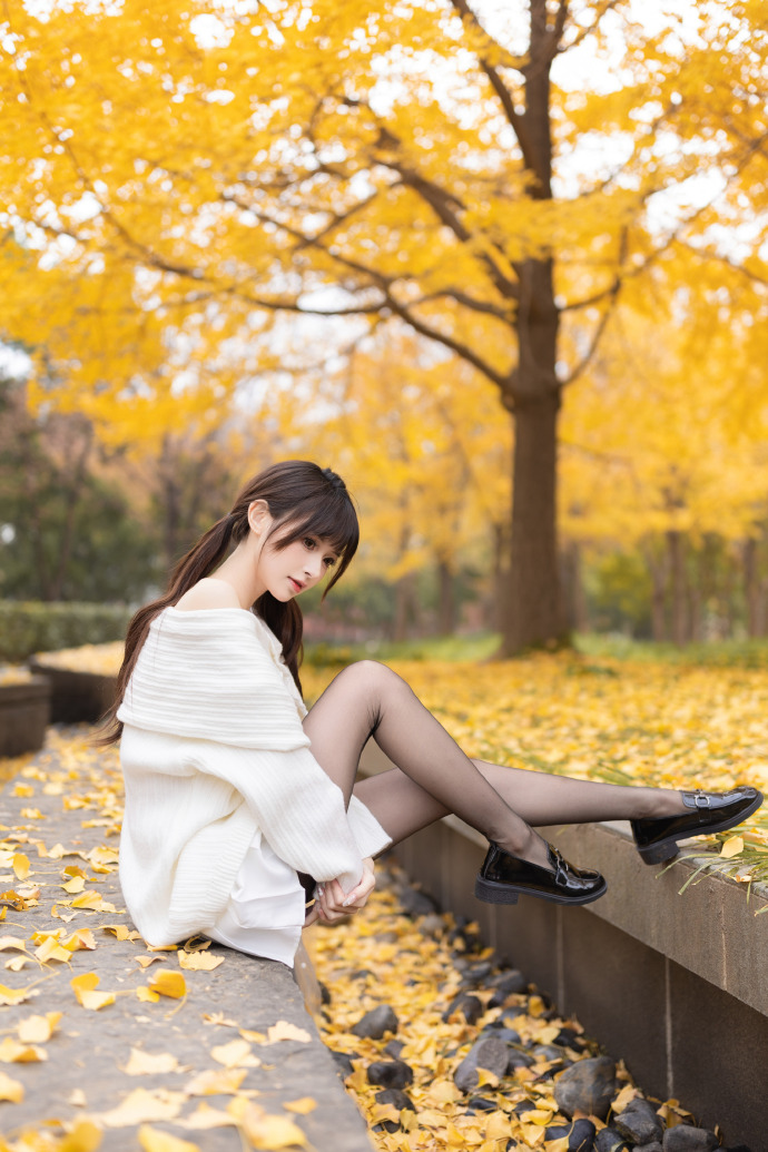 未成年暗 未成年暗感到情绪低落