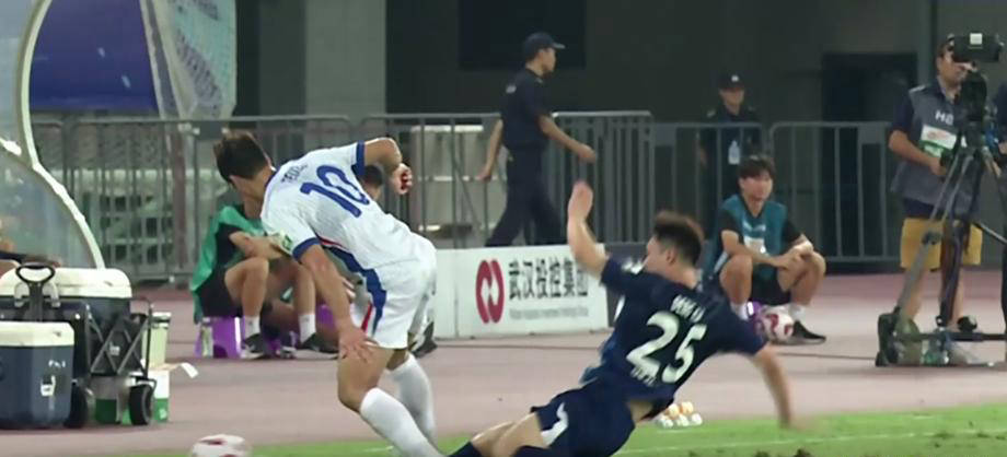 废土猎人gtv网页版 与《末日生存》系列相比