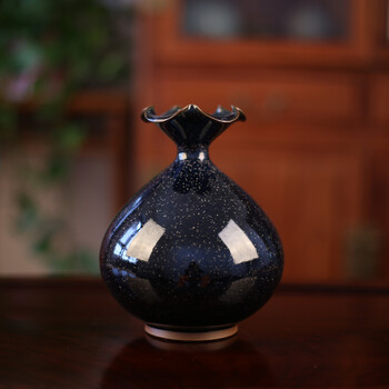 国产一区二区三区日韩精品 》和《鬼灭之刃》为代表