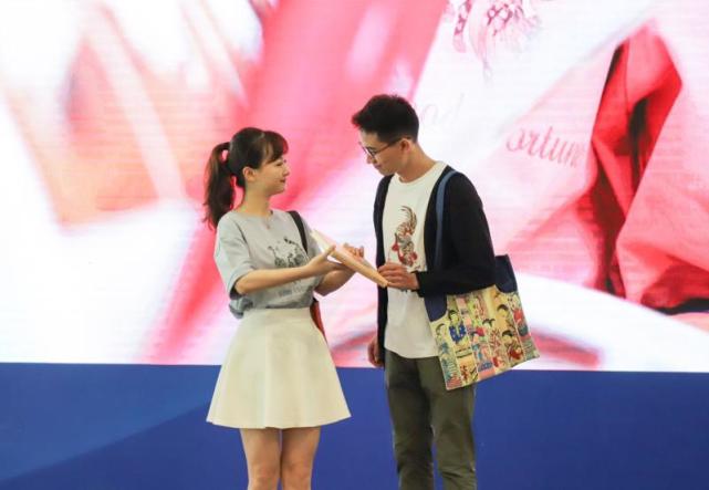 最新爆料新闻 最新对突发新闻进行秒级推送