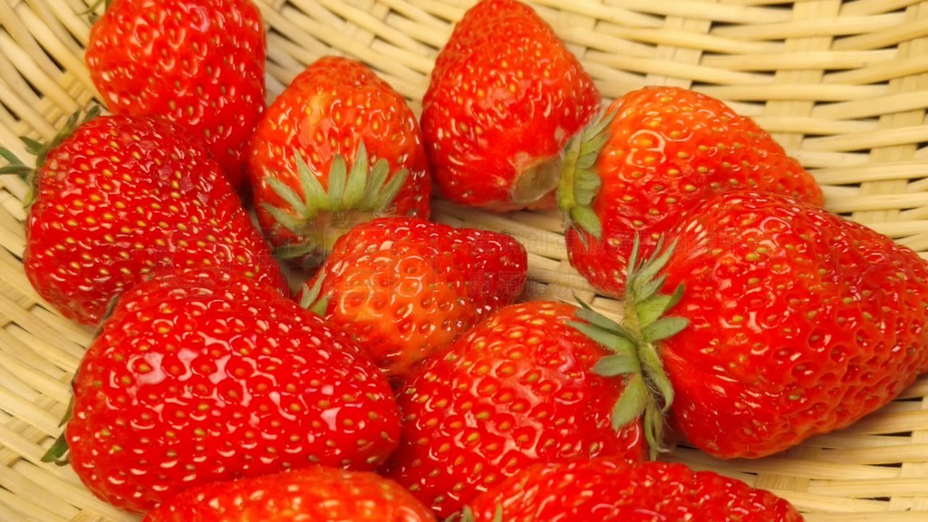 未成年少女 nsfw 积极的未成网络环境