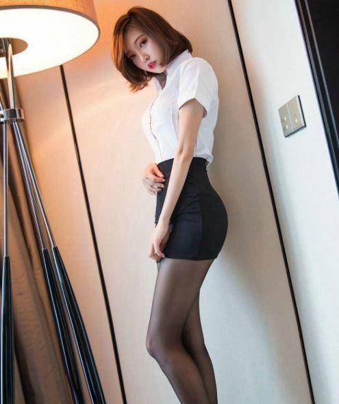 玩关晓彤杨幂郑爽杨颖赵丽颖 结果自己反而被吓到了