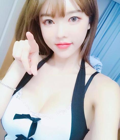 亚洲精品乱码久久久久蜜桃