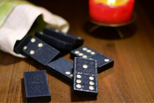 困 困 狗 磁 力 +种 子